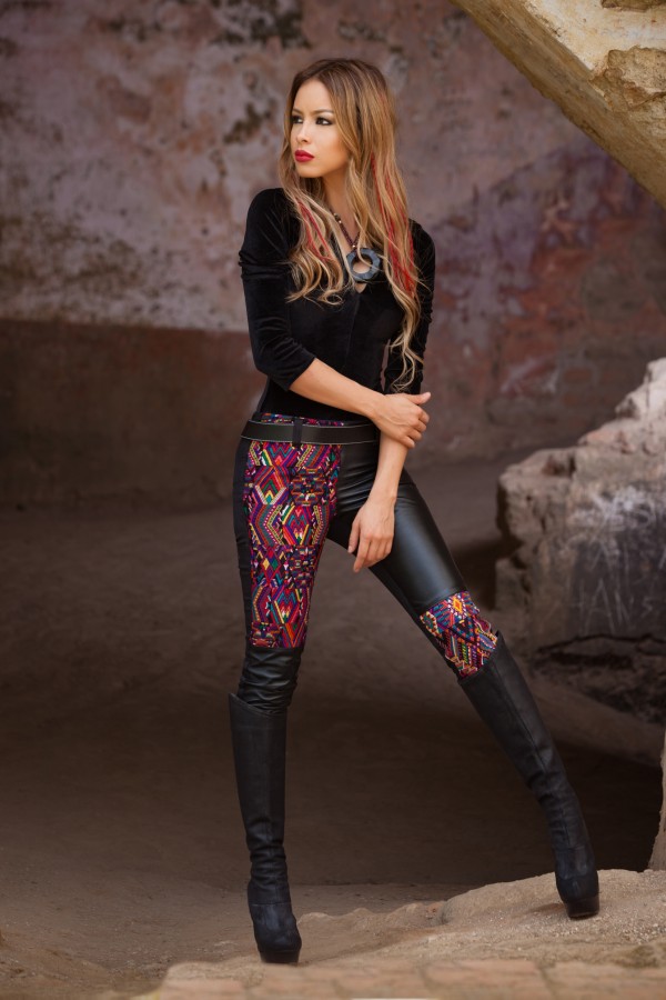 Paulette Samayoa - Mayanz Proyect